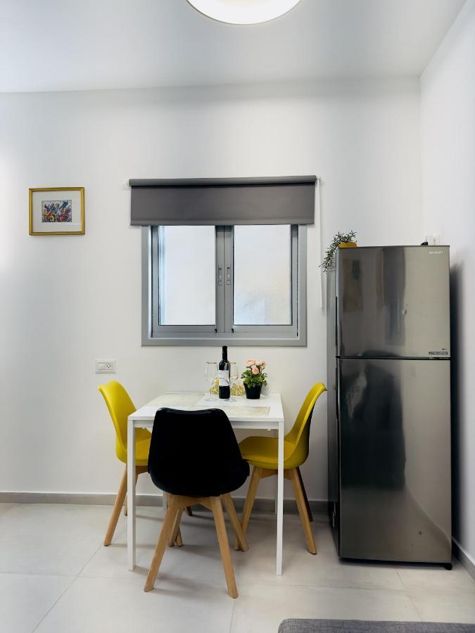 Amazing 2Rooms Apt In Bat Yam - Step By The Beach Kültér fotó