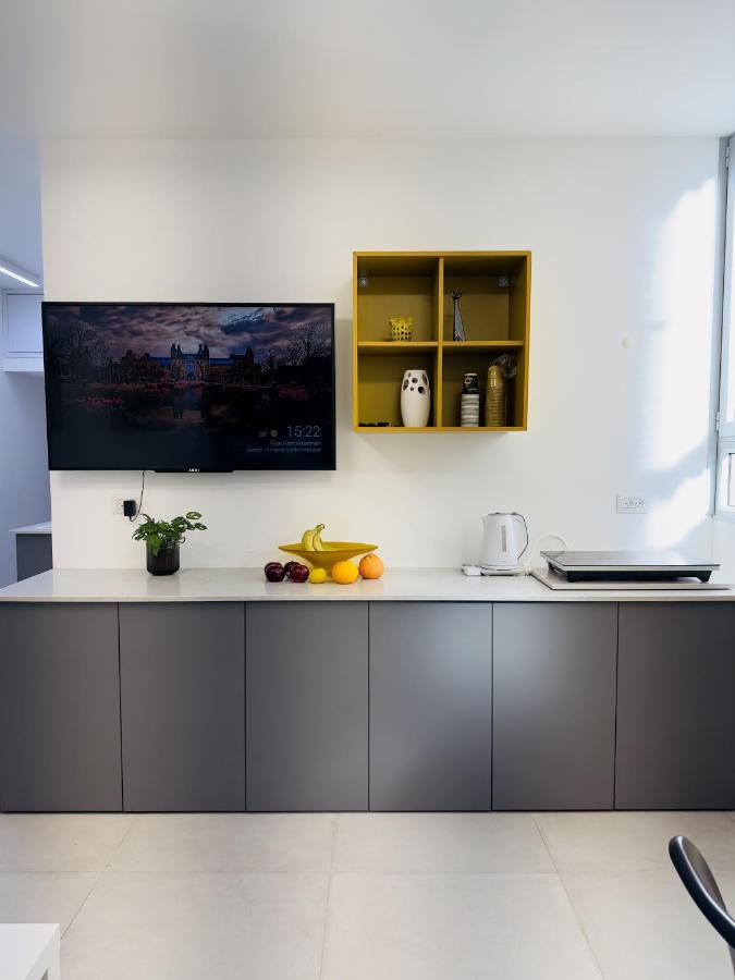 Amazing 2Rooms Apt In Bat Yam - Step By The Beach Kültér fotó