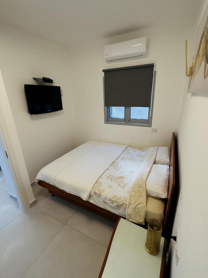 Amazing 2Rooms Apt In Bat Yam - Step By The Beach Kültér fotó