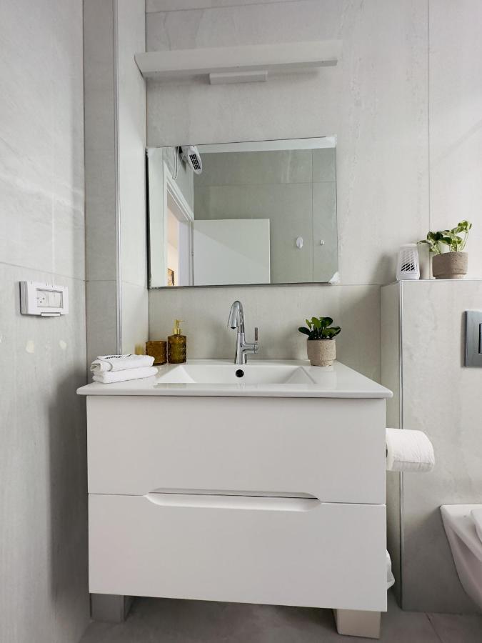 Amazing 2Rooms Apt In Bat Yam - Step By The Beach Kültér fotó